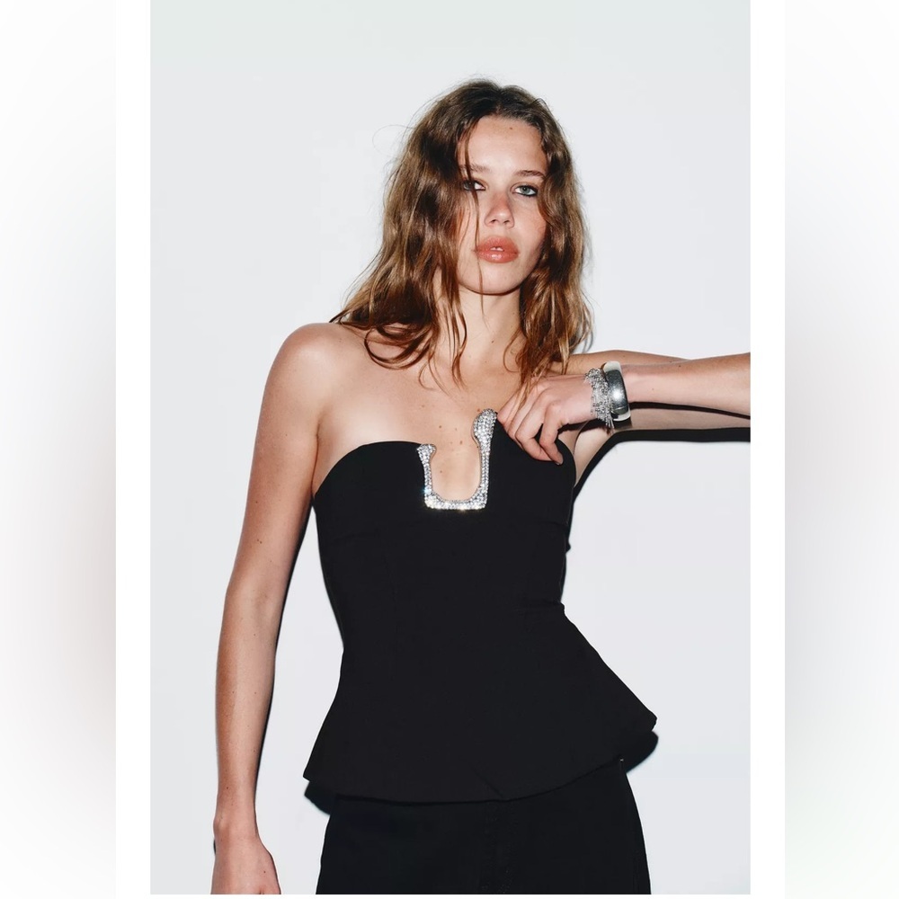 NEW ZARA 2025 COLLECTION SPARKLY BANDEAU TOP SIZE S 
🚨FIRM PRICE